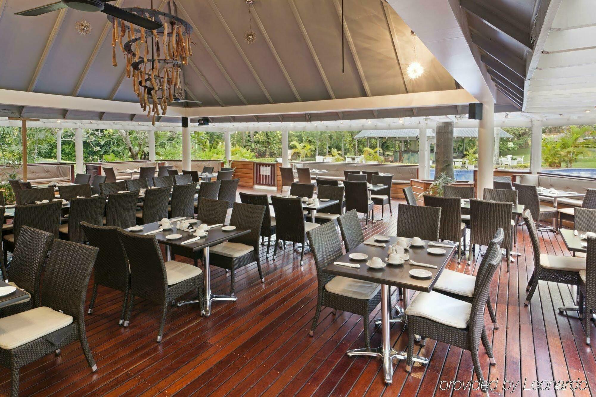 Holiday Inn & Suites Port Moresby By Ihg Exterior foto