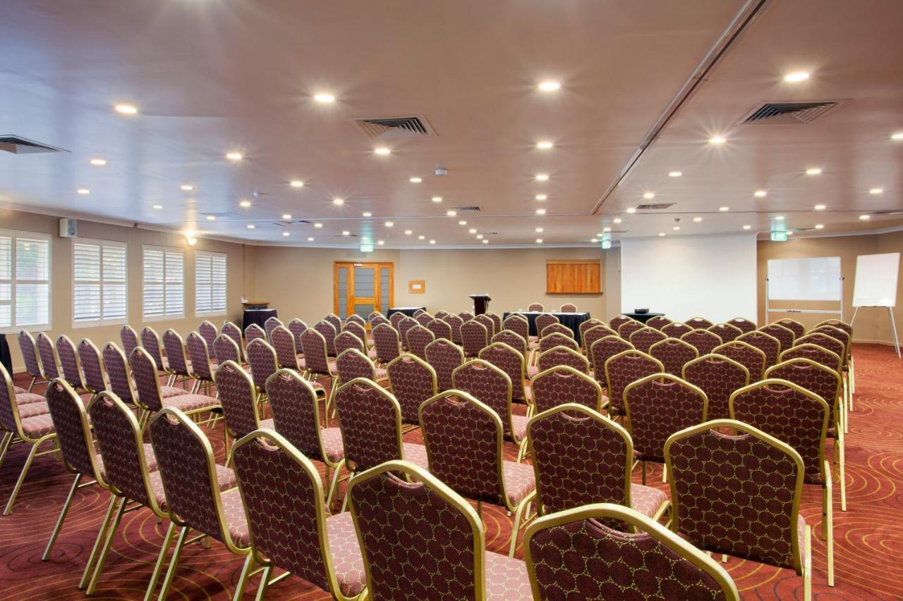 Holiday Inn & Suites Port Moresby By Ihg Exterior foto